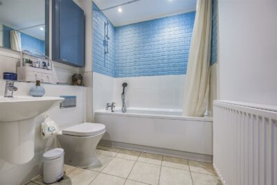 apartment for sale cross street