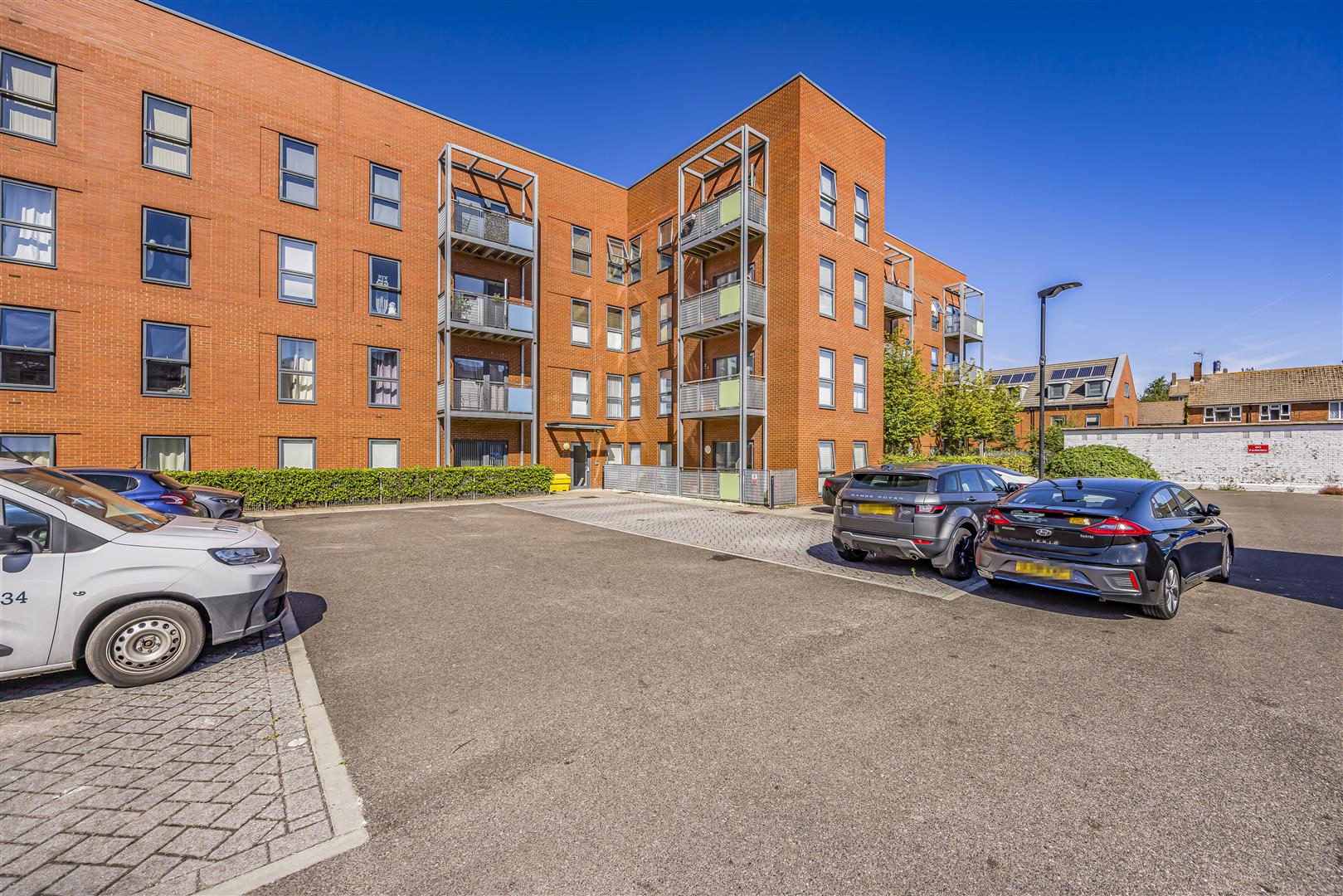 apartment for sale cross street