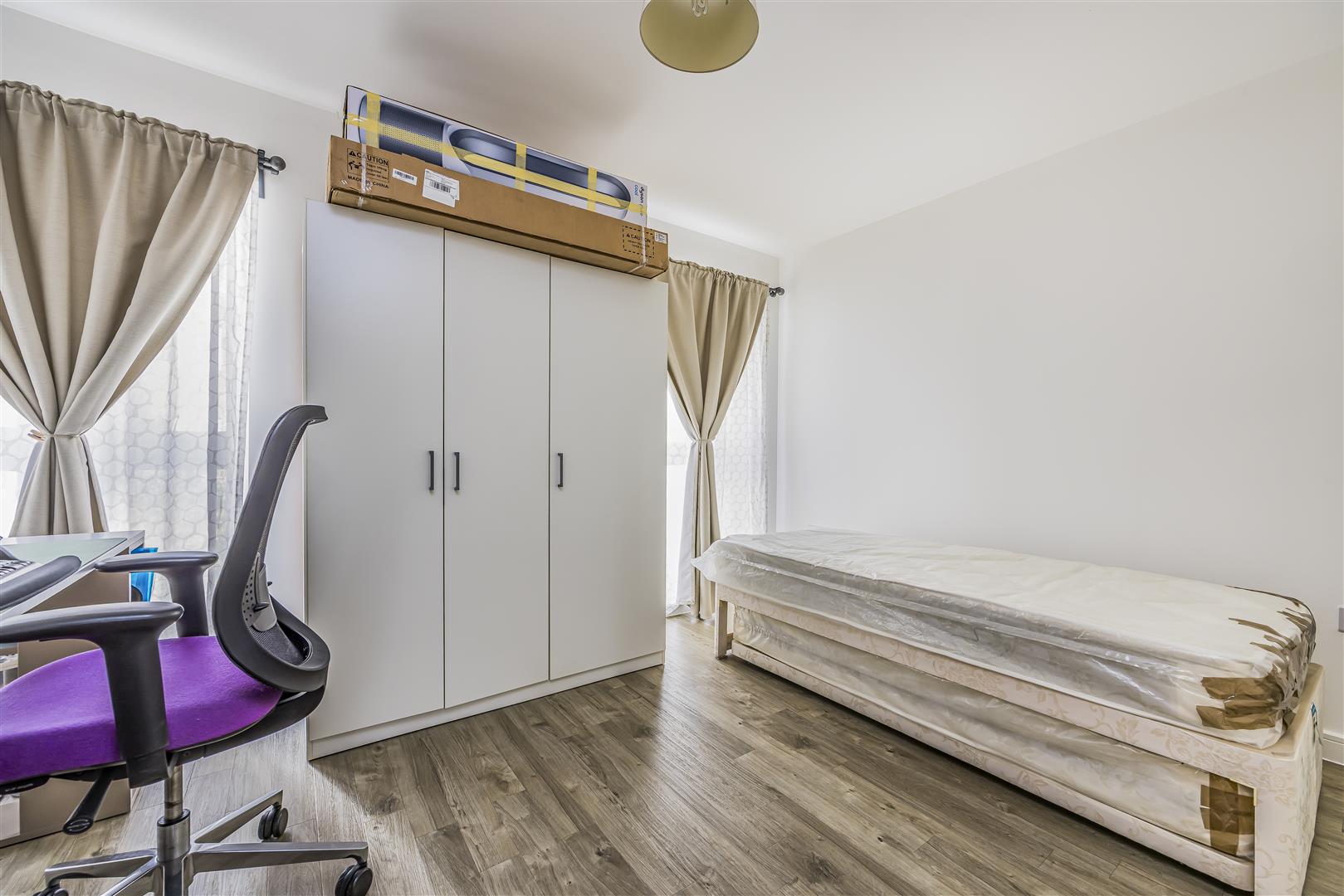 apartment for sale cross street