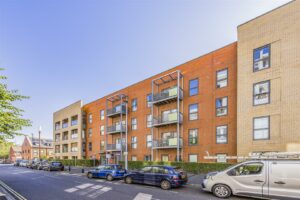 apartment for sale cross street