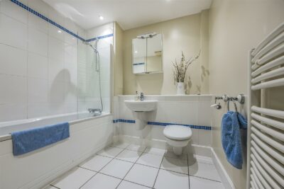 apartment for sale gunwharf quays