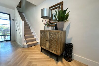 house - semi-detached for rent walnut tree close
