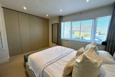 house - semi-detached for rent walnut tree close