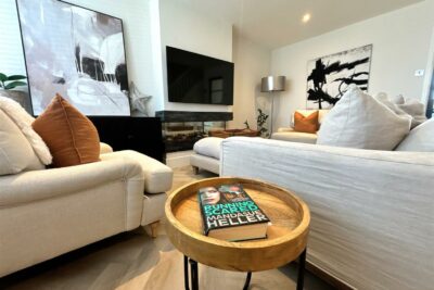 house - semi-detached for rent walnut tree close