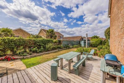 house for sale bracklesham road