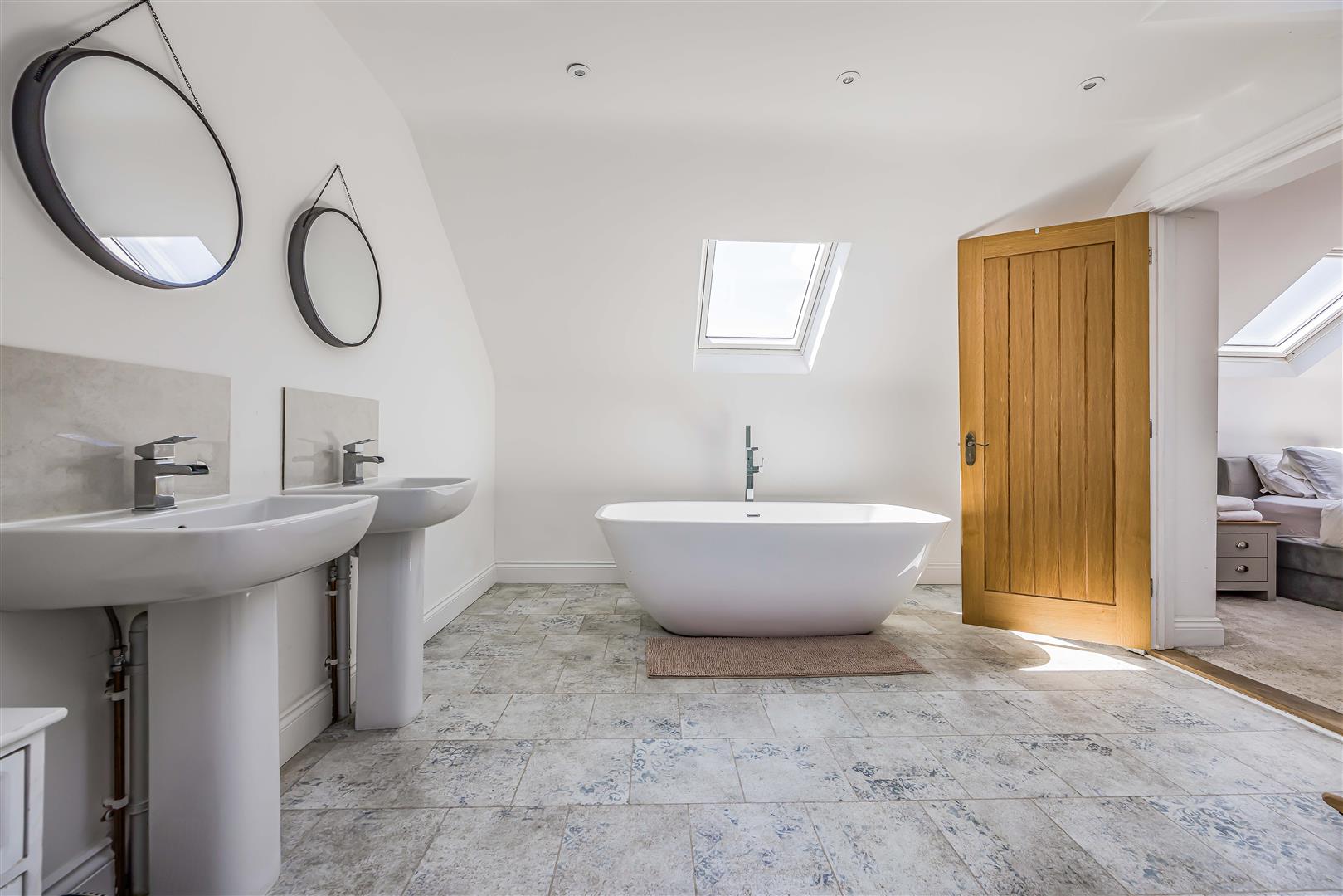house for sale arundel road