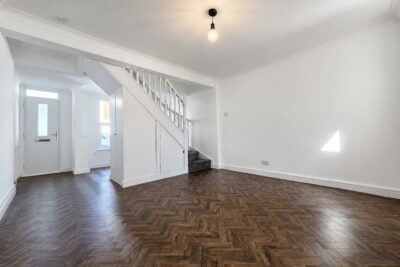 house for rent worsley street