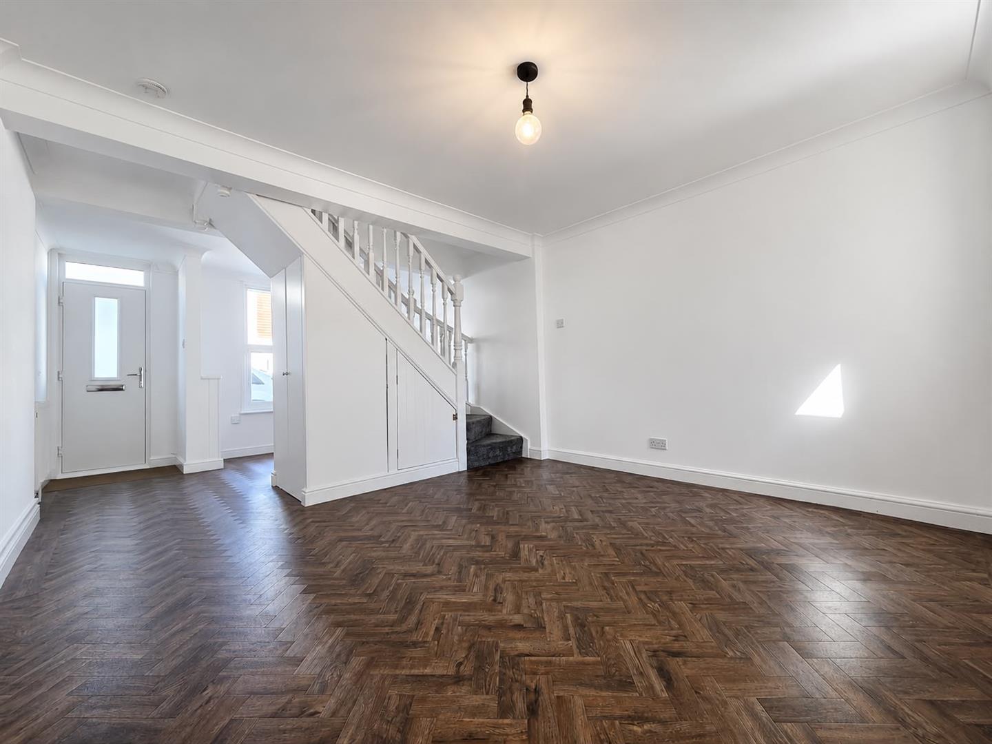 house for rent worsley street
