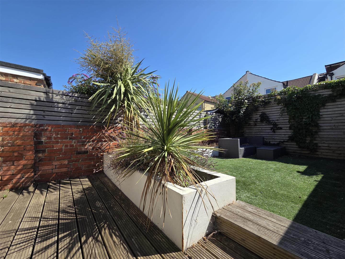 house for rent worsley street
