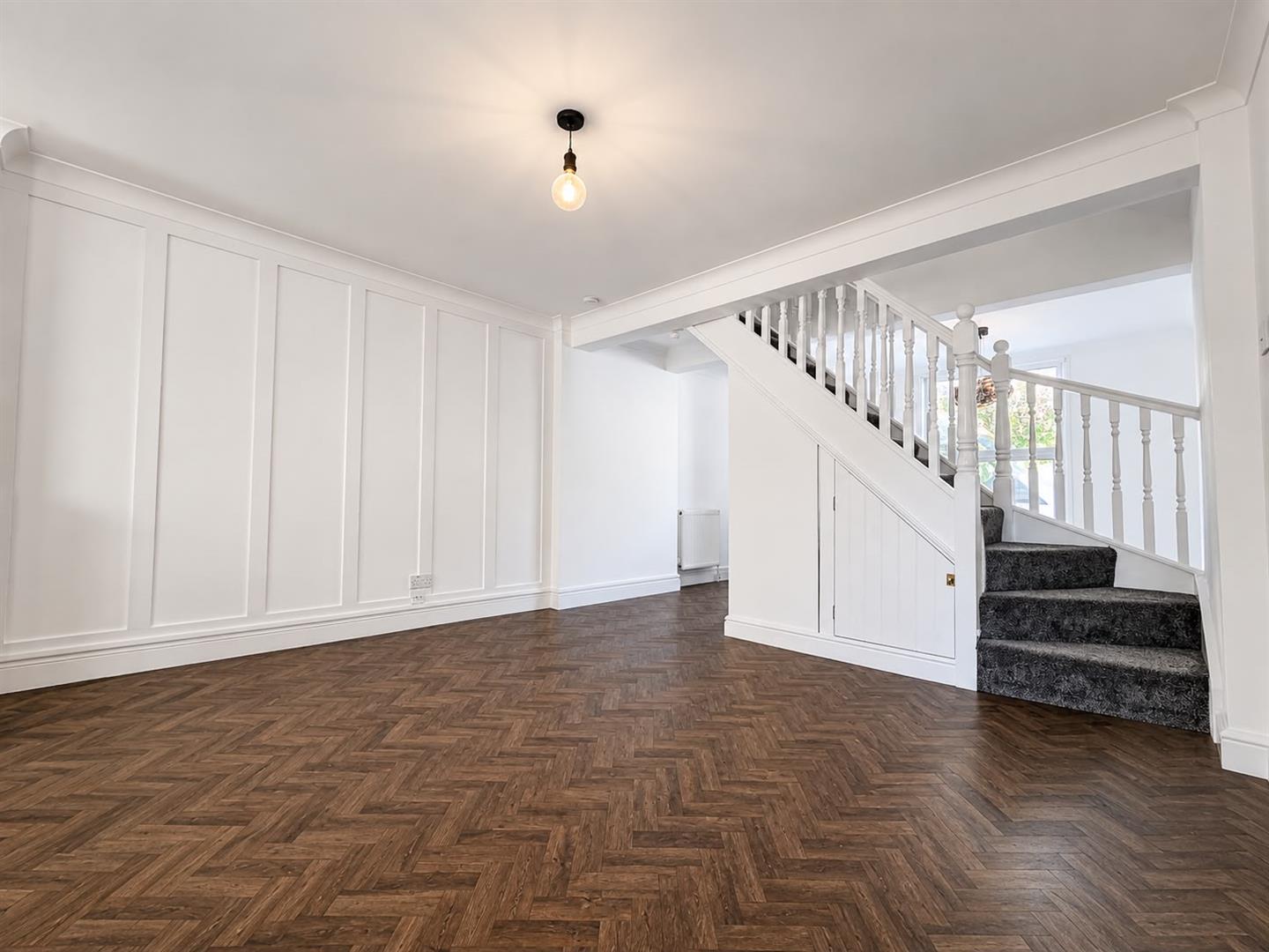 house for rent worsley street