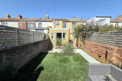 house for rent worsley street
