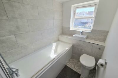 house for rent worsley street