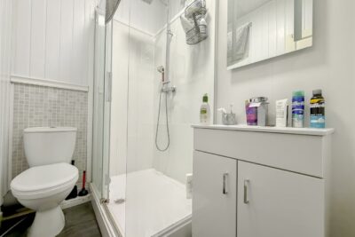 room for rent queen street