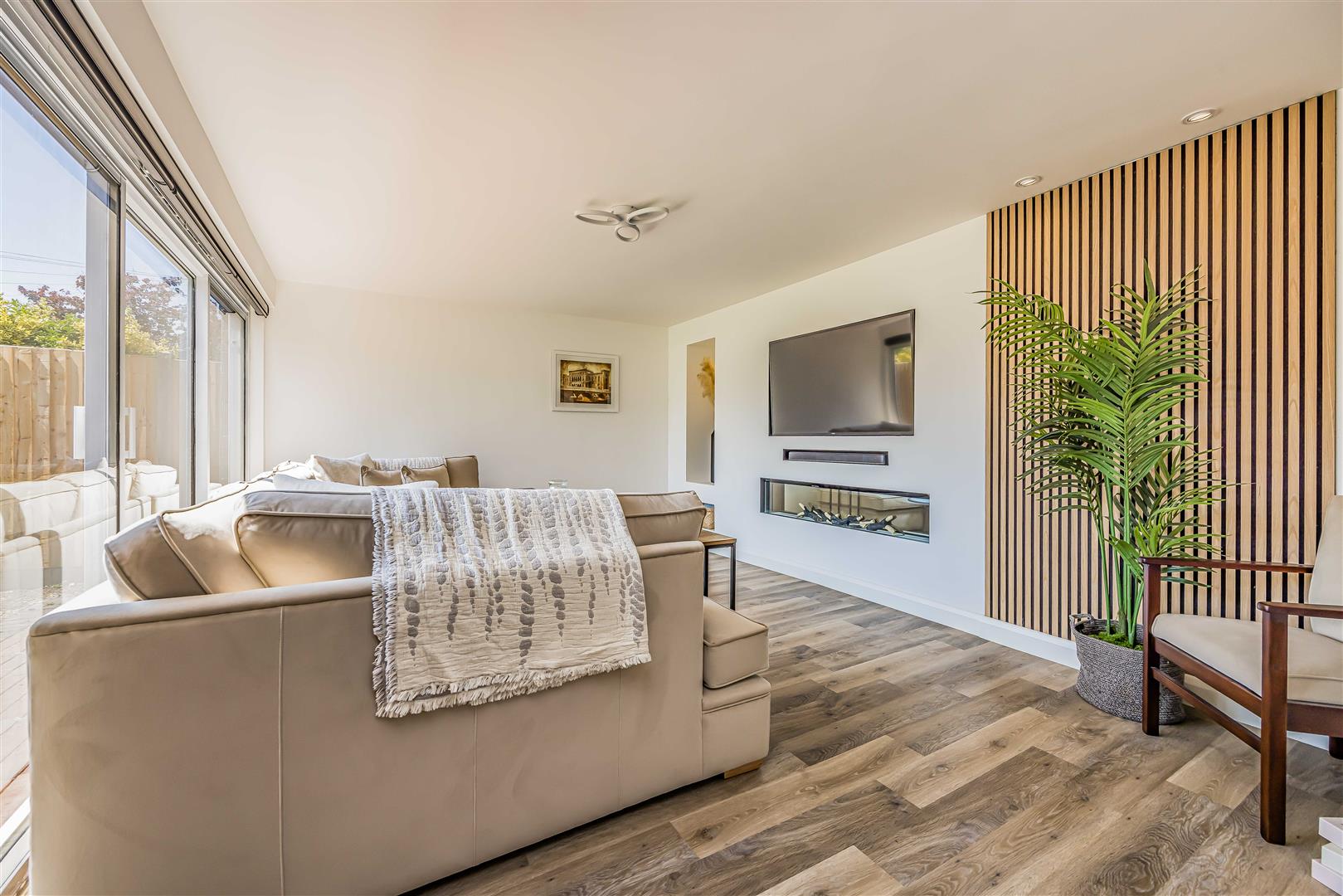 house - detached for sale morshead crescent