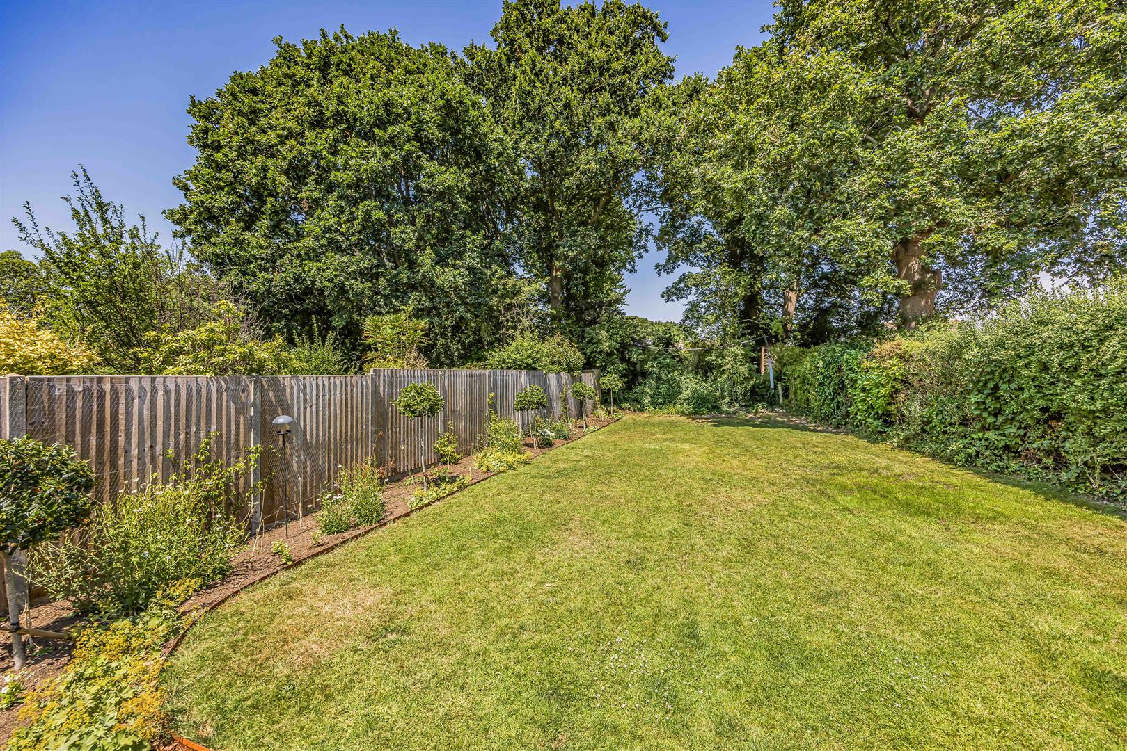 house - detached for sale morshead crescent