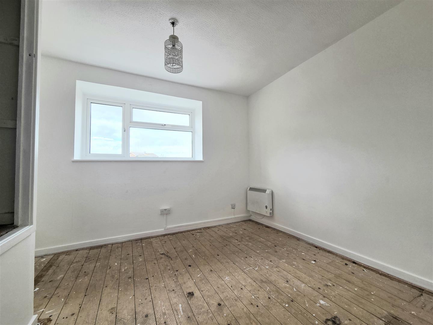 house - terraced for rent greetham street