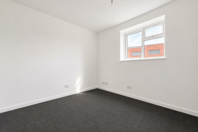 house - terraced for rent greetham street