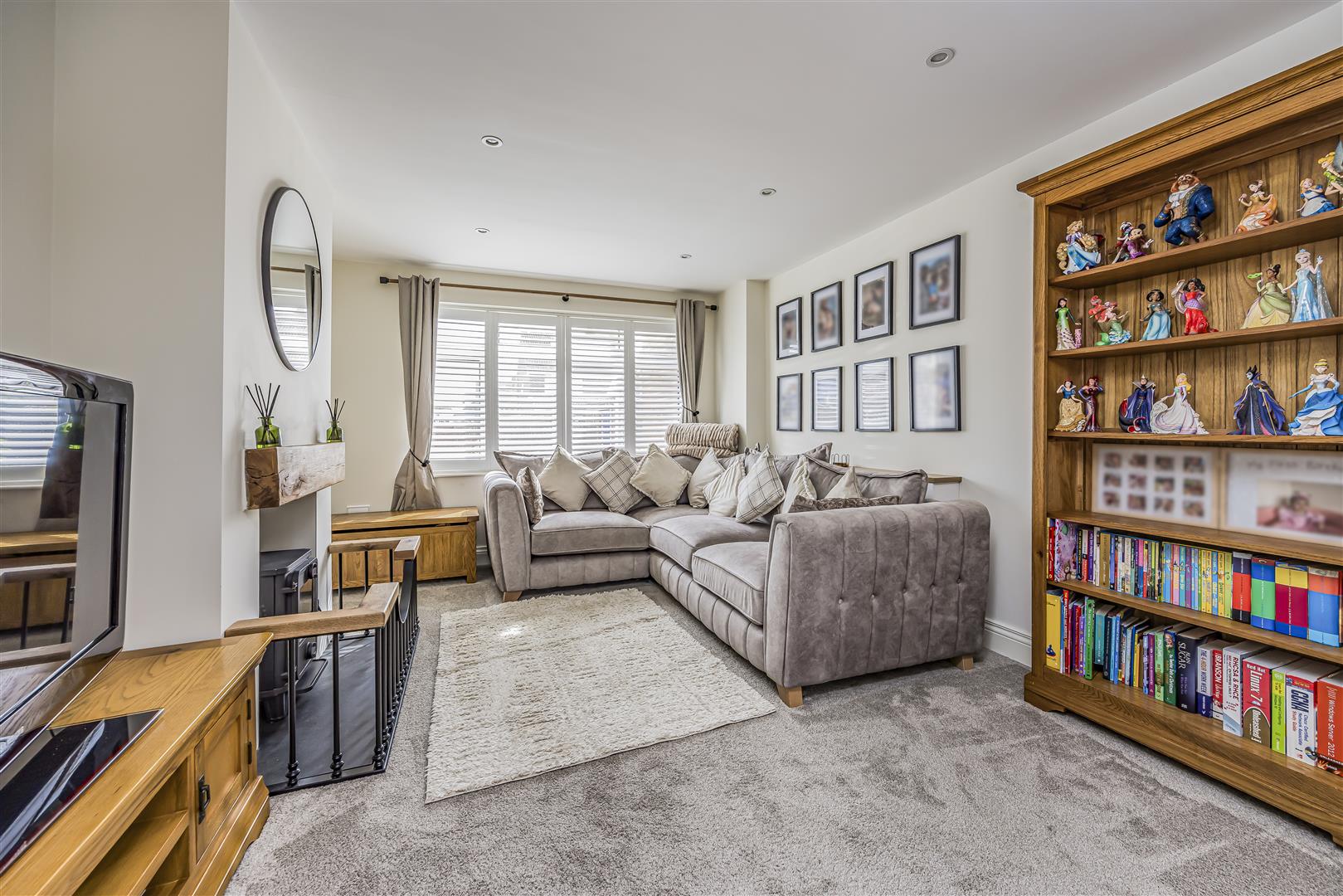 house - semi-detached for sale glenwood road