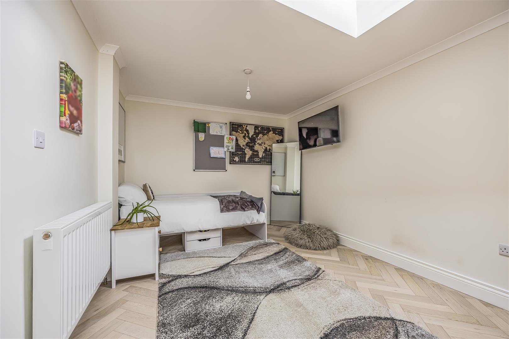house - semi-detached for sale glenwood road