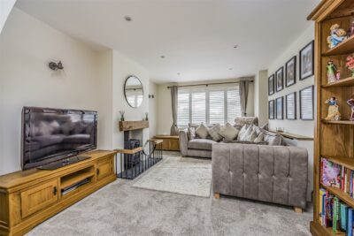 house - semi-detached for sale glenwood road