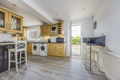 house - semi-detached for sale glenwood road
