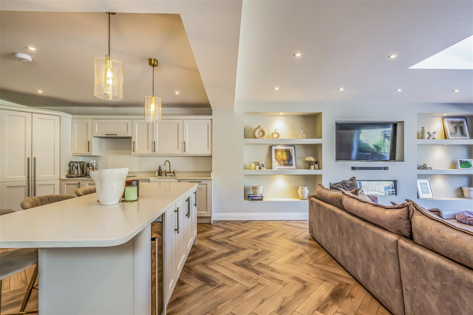 house - detached for sale brecon avenue