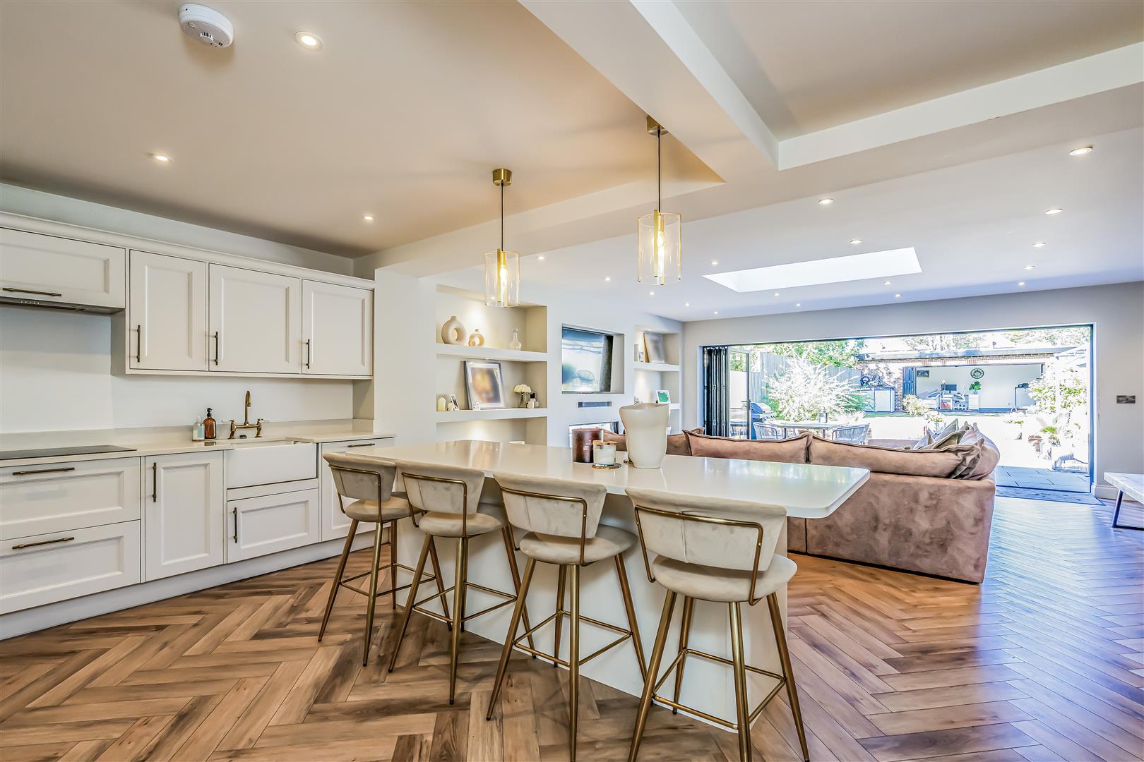 house - detached for sale brecon avenue