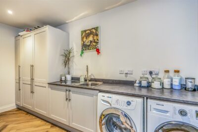 house - detached for sale brecon avenue