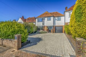 house - detached for sale brecon avenue