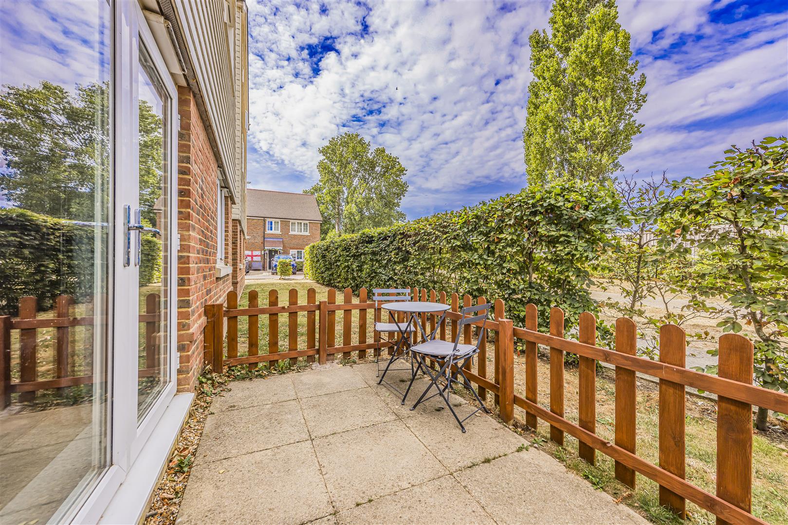 apartment for sale priors orchard