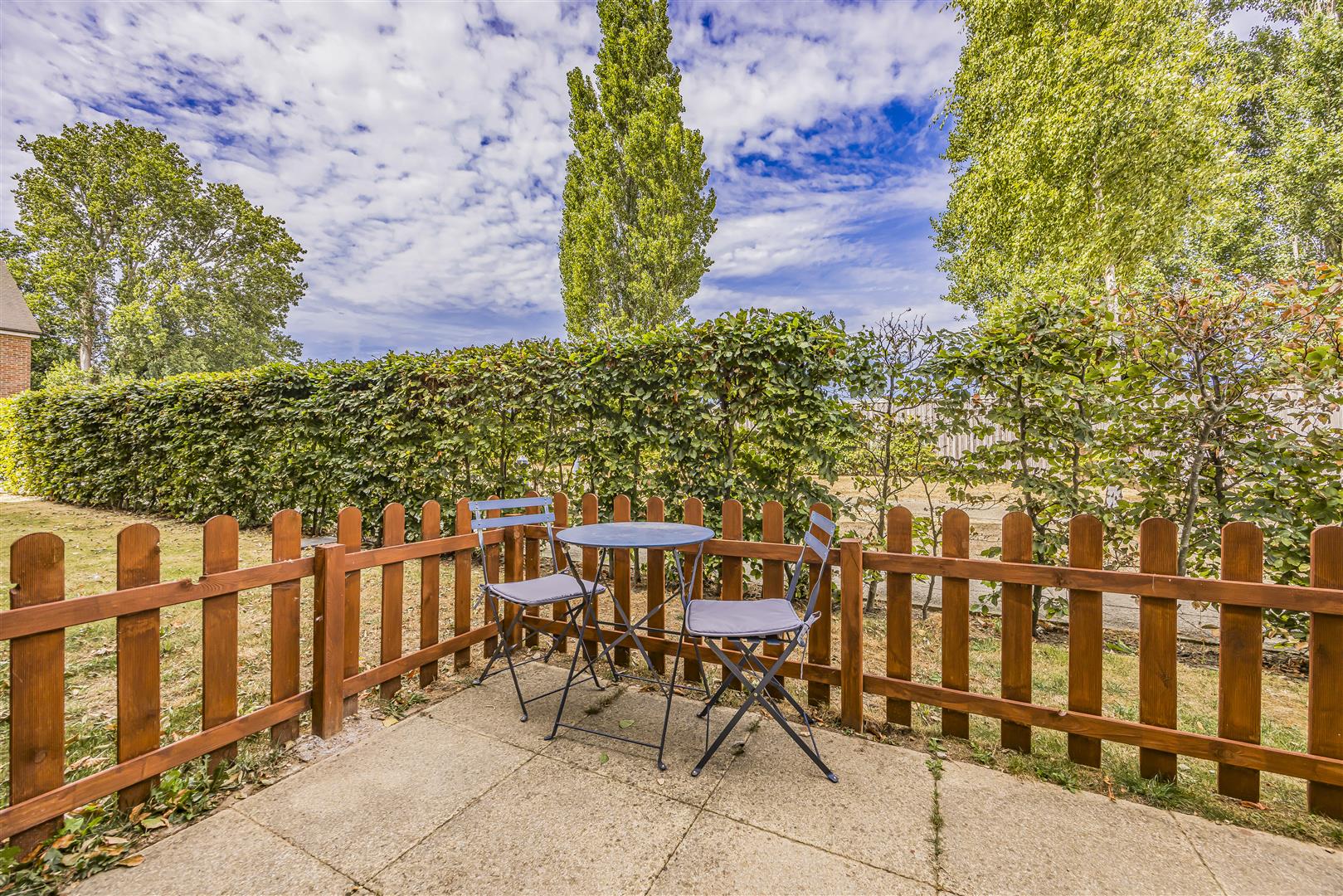 apartment for sale priors orchard