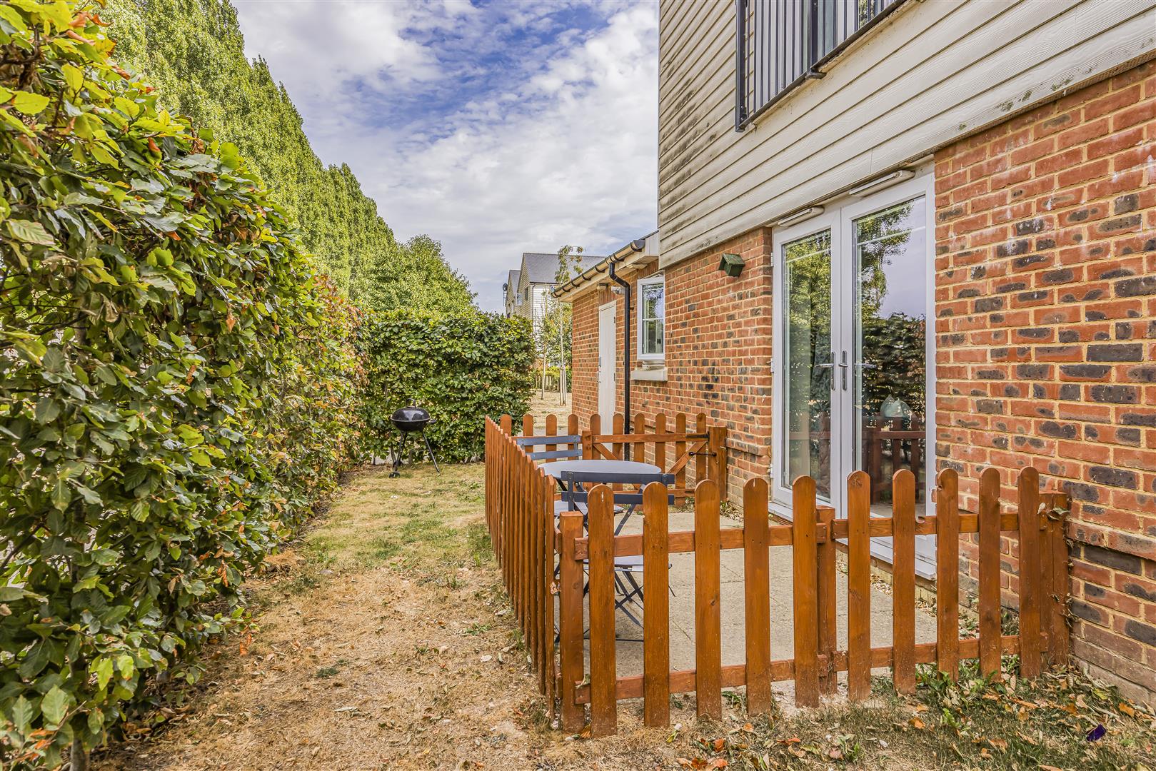 apartment for sale priors orchard