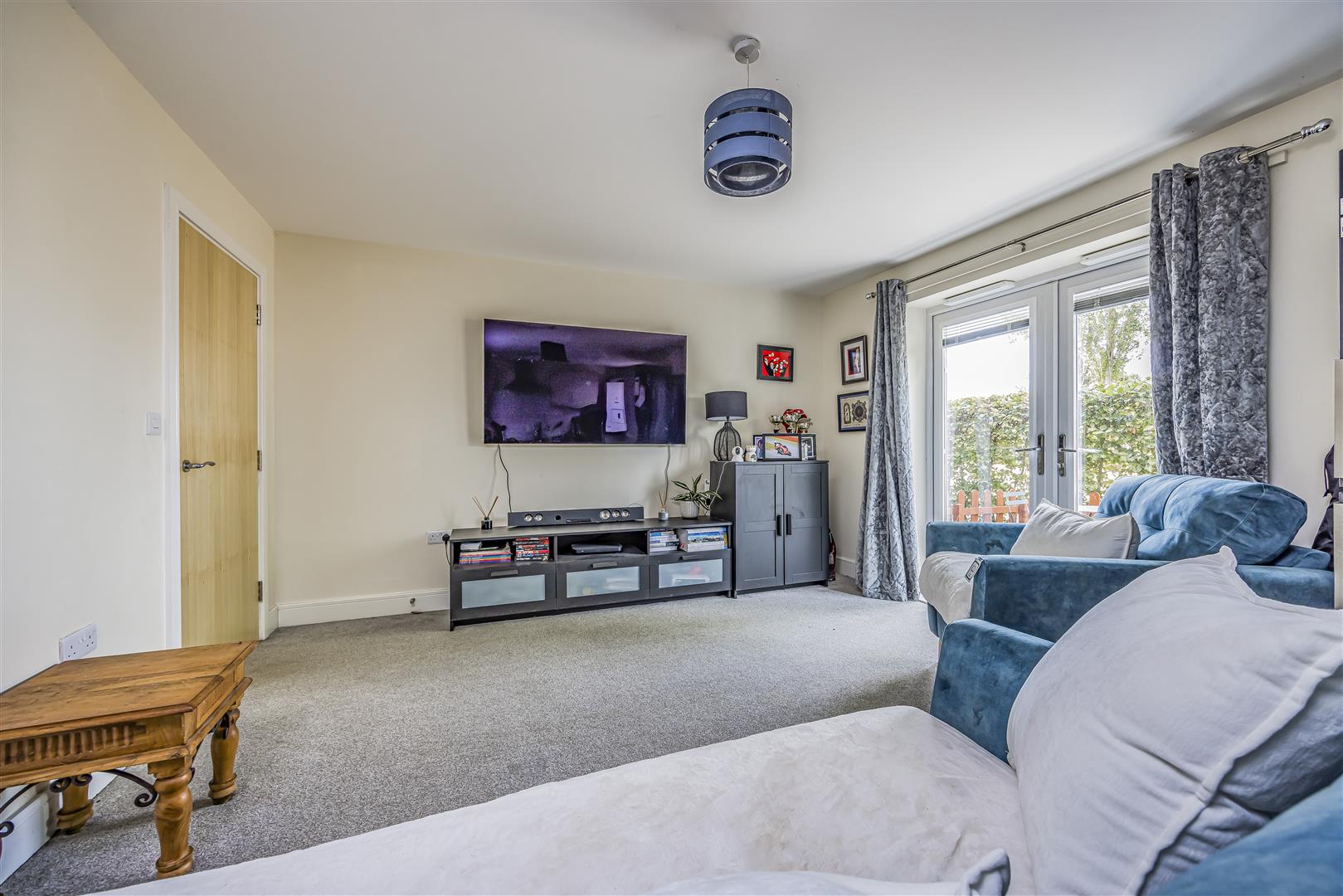 apartment for sale priors orchard