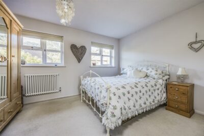 house - end terrace for sale blackcap close