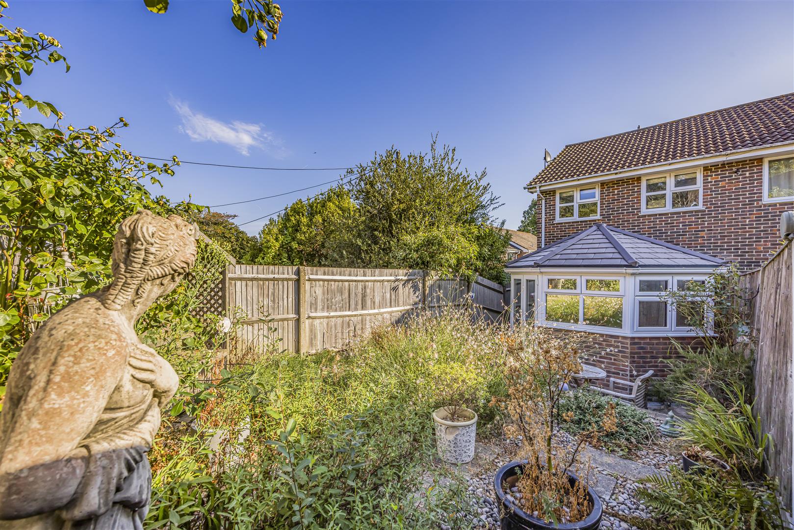 house - end terrace for sale blackcap close