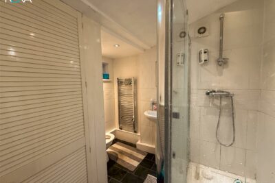 room for rent queen street
