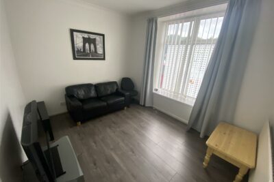 room for rent castle buildings