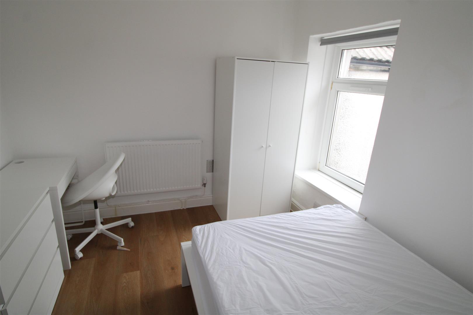 house for rent queen street