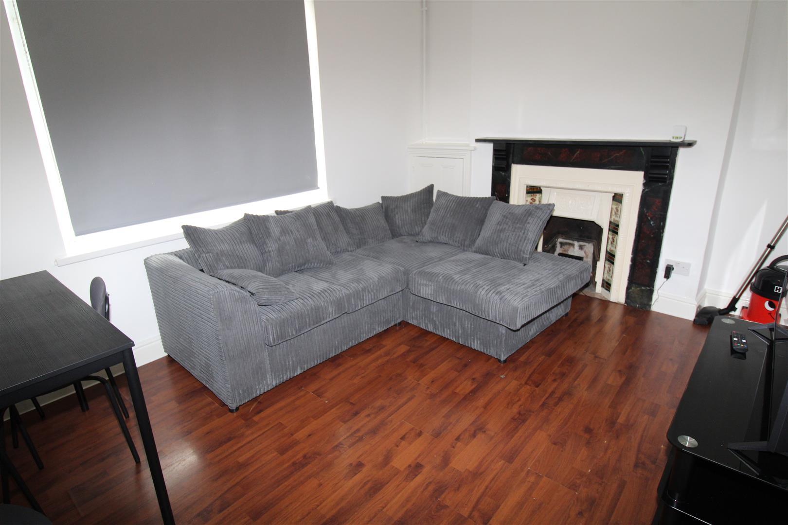 house for rent queen street