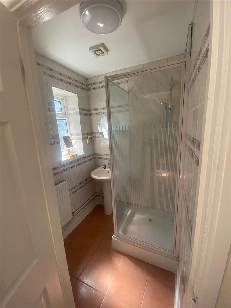 room for rent brook street