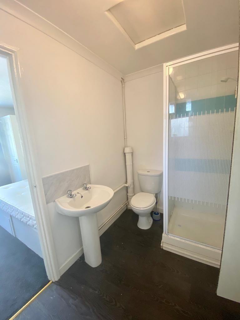 studio for rent broadway