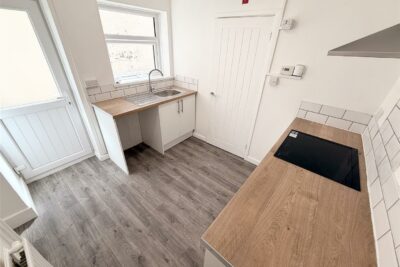 house - terraced for rent duffryn street
