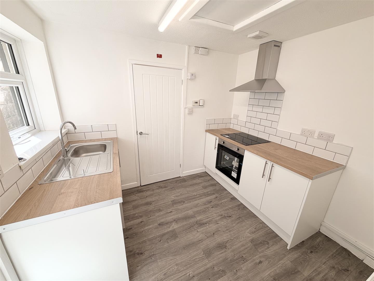 house - terraced for rent duffryn street