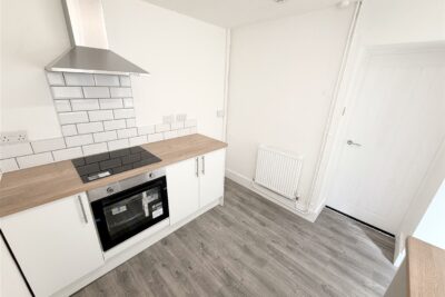 house - terraced for rent duffryn street