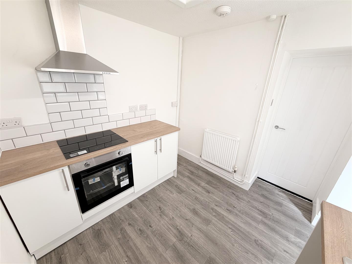 house - terraced for rent duffryn street