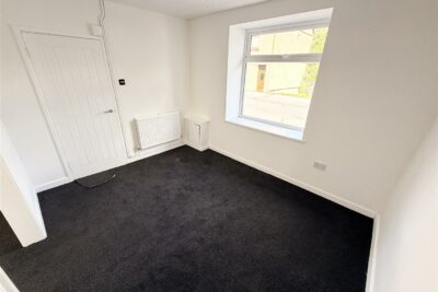 house - terraced for rent duffryn street