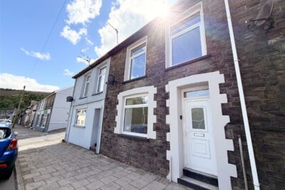 house - terraced for rent duffryn street