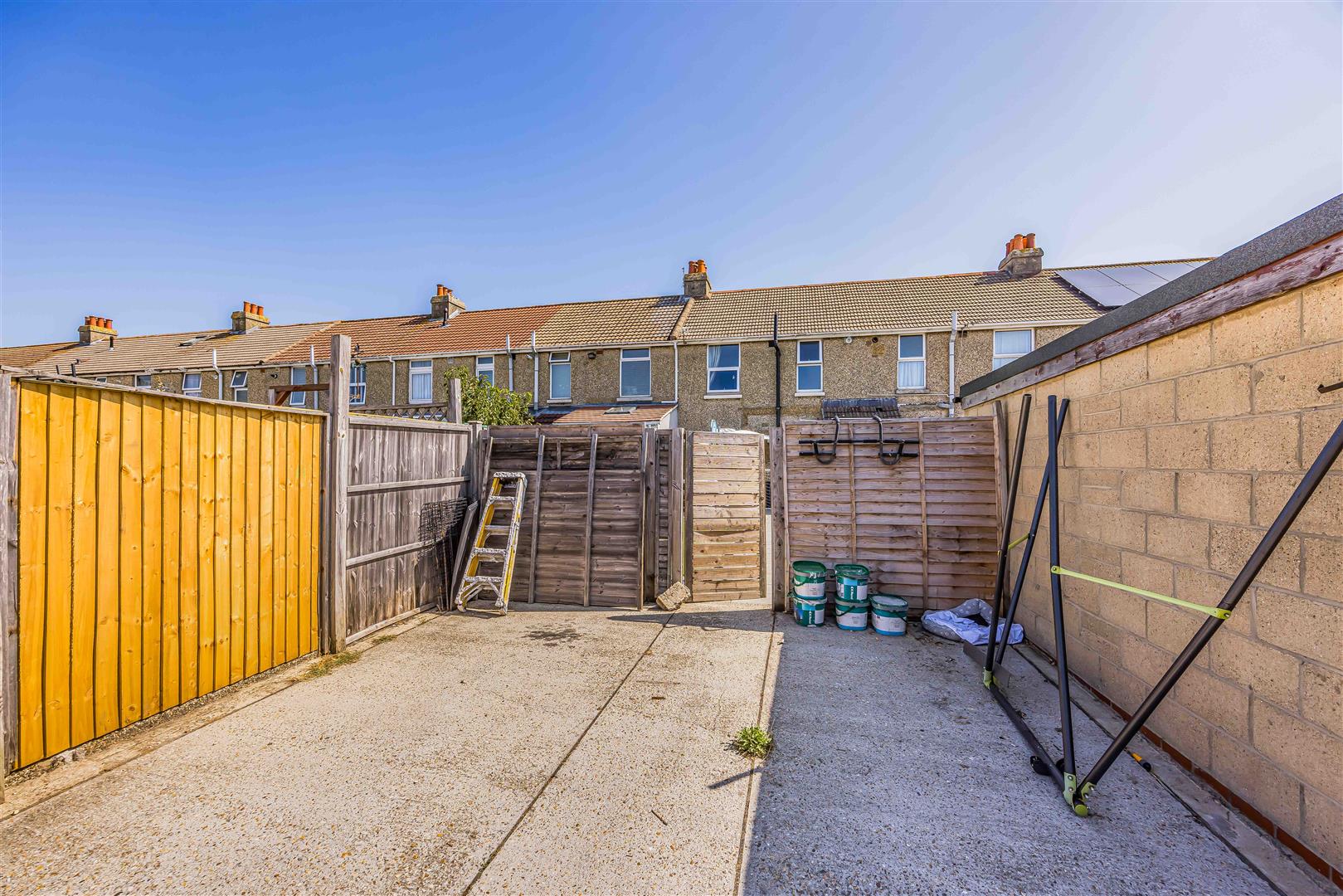 house - terraced for sale windsor road