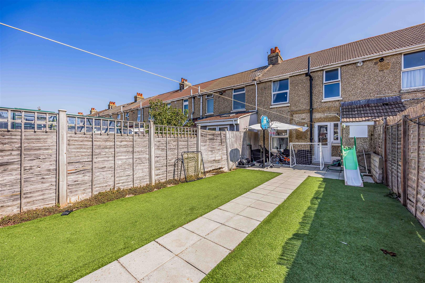 house - terraced for sale windsor road