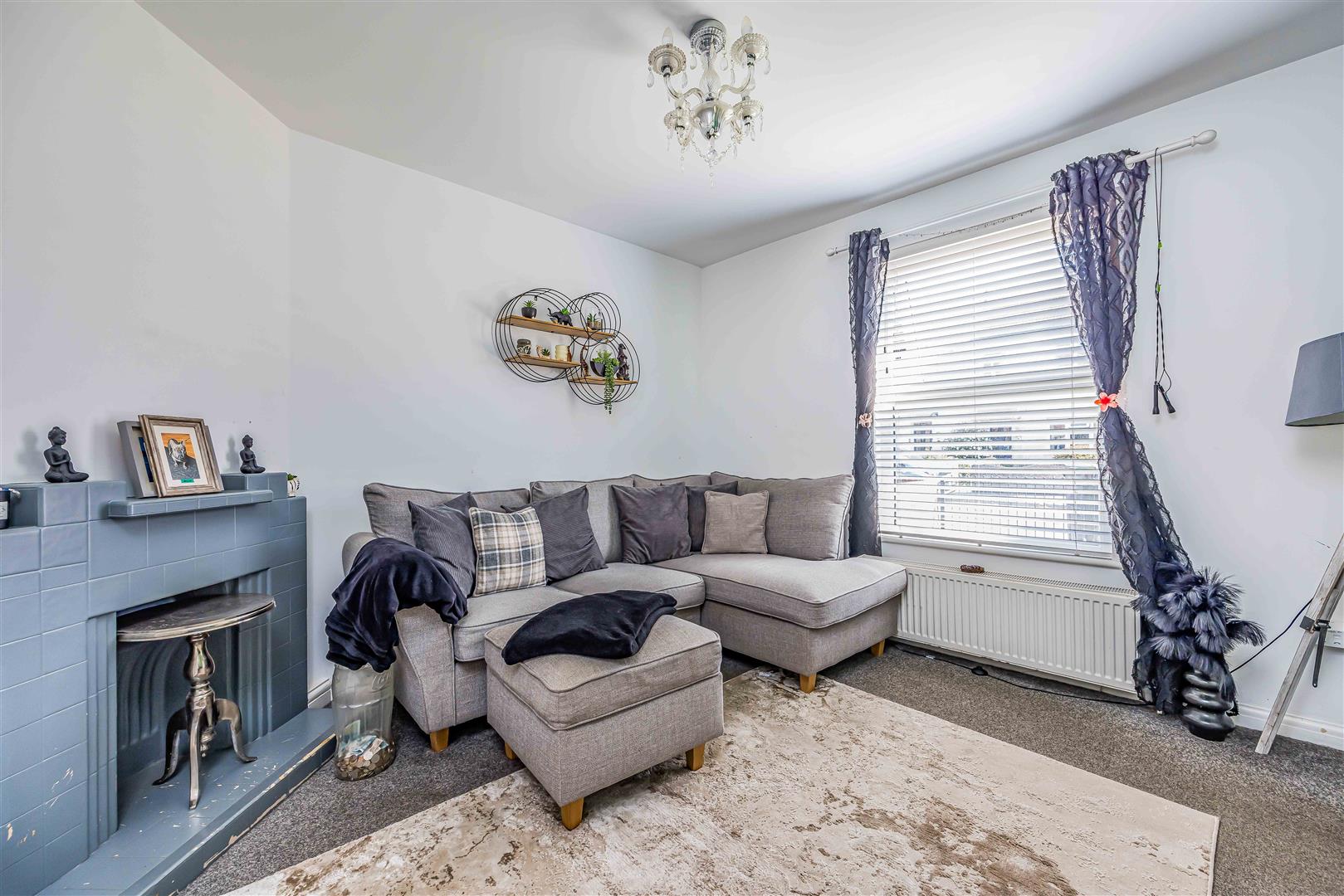 house - terraced for sale windsor road
